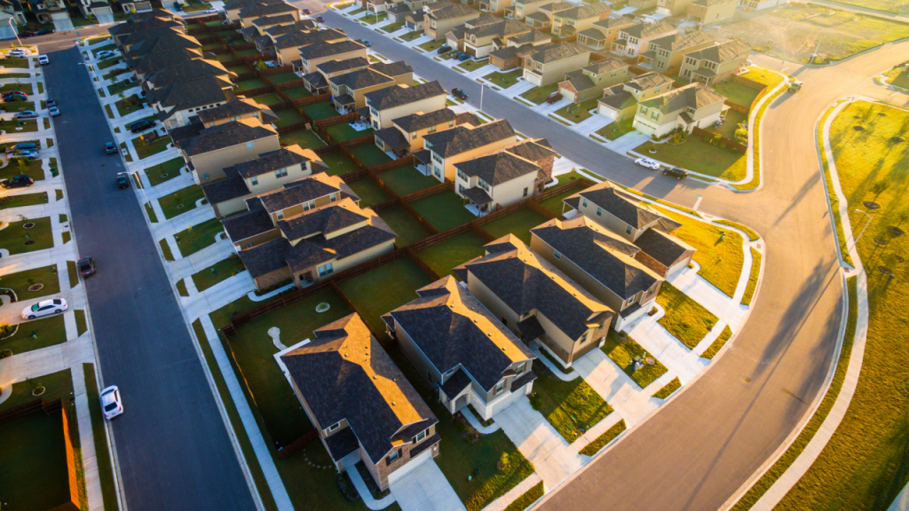 Hot Canadian Markets Drive Real Estate Listings Higher and Higher