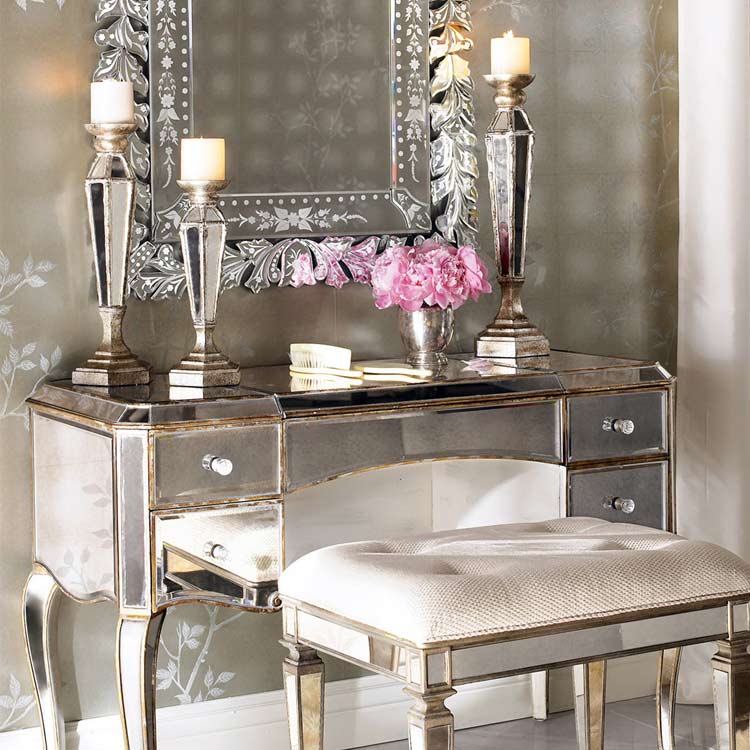 Integrating Mirrored Furniture Into Any Space